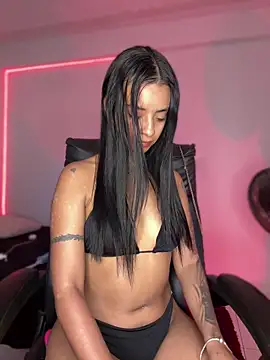 Laura fernandezII online show from 30, 9, 2025