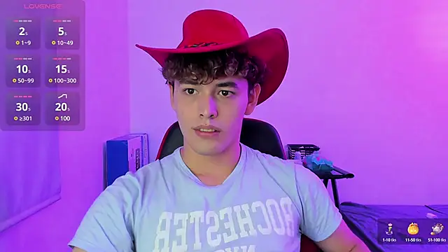 Snapshot of dani_2226 chatting on 13, 12, 2024 dani 2226 online show from 13, 12, 2024