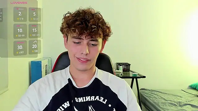 Snapshot of dani_2226 chatting on 14, 12, 2024 dani 2226 online show from 14, 12, 2024