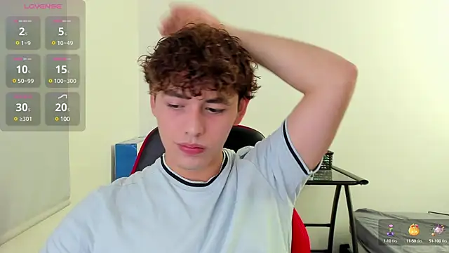 Snapshot of dani_2226 chatting on 15, 12, 2024 dani 2226 online show from 15, 12, 2024