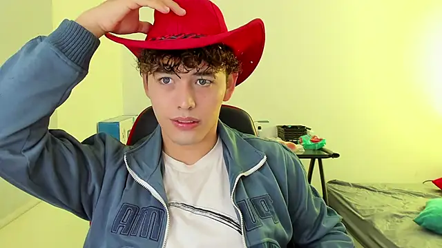 Snapshot of dani_2226 chatting on 20, 12, 2024 dani 2226 online show from 20, 12, 2024