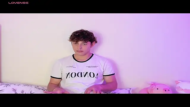 Snapshot of dani_2226 chatting on 24, 12, 2024 dani 2226 online show from 24, 12, 2024