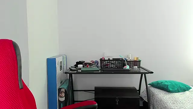 Snapshot of dani_2226 chatting on 20, 2, 2025 dani 2226 online show from 20, 2, 2025