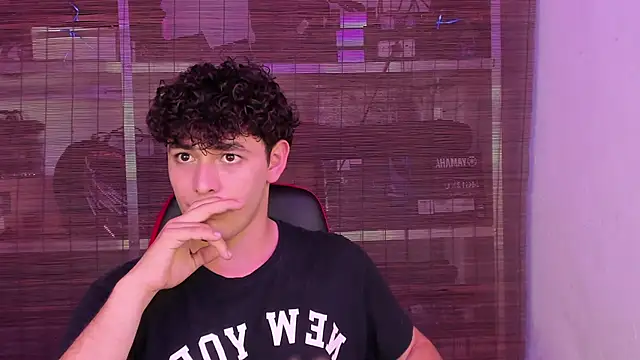 Snapshot of dani_2226 chatting on 26, 2, 2025 dani 2226 online show from 26, 2, 2025