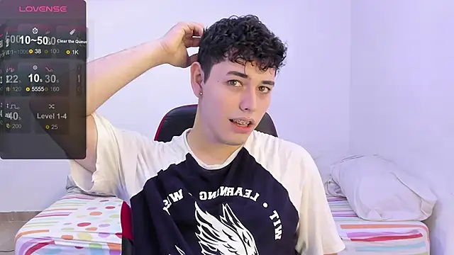 Snapshot of dani_2226 chatting on 14, 9, 2025 dani 2226 online show from 14, 9, 2025