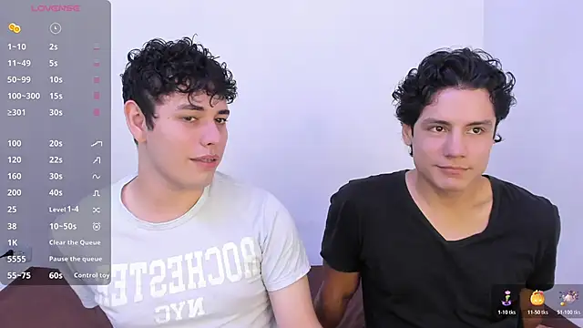 Snapshot of dani_2226 chatting on 24, 10, 2025 dani 2226 online show from 24, 10, 2025