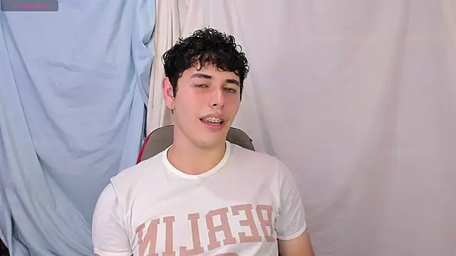 Snapshot of dani_2226 chatting on 7, 11, 2025 dani 2226 online show from 7, 11, 2025