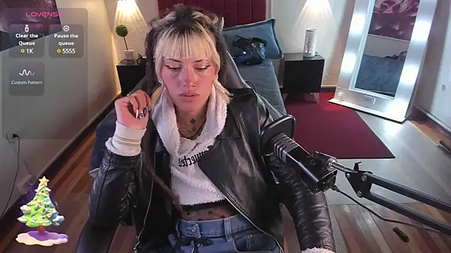 Snapshot of _sharlotte777 chatting on 14, 1, 2025 sharlotte777 online show from 14, 1, 2025