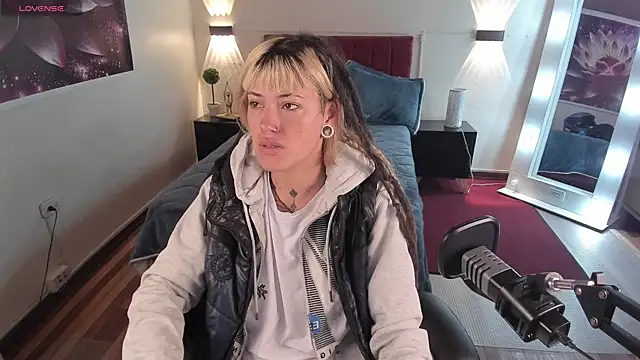 Snapshot of _sharlotte777 chatting on 24, 1, 2025 sharlotte777 online show from 24, 1, 2025