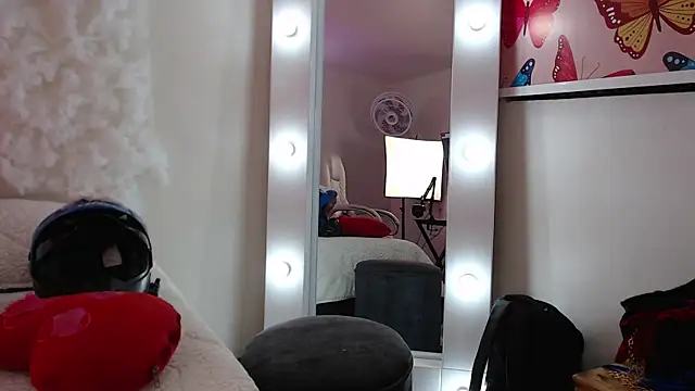 Snapshot of _sharlotte777 chatting on 14, 2, 2025 sharlotte777 online show from 14, 2, 2025