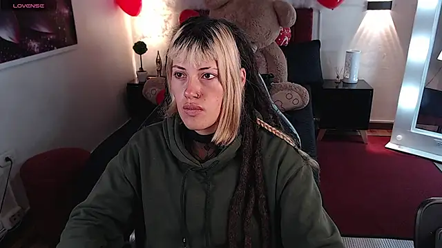 Snapshot of _sharlotte777 chatting on 17, 2, 2025 sharlotte777 online show from 17, 2, 2025