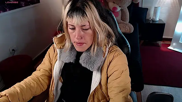 Snapshot of _sharlotte777 chatting on 18, 2, 2025 sharlotte777 online show from 18, 2, 2025