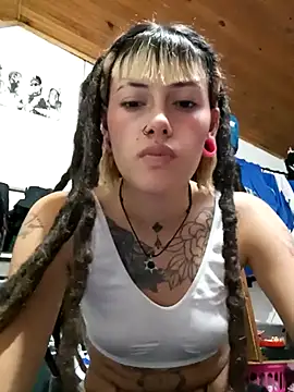 Snapshot of _sharlotte777 chatting on 11, 3, 2025 sharlotte777 online show from 11, 3, 2025