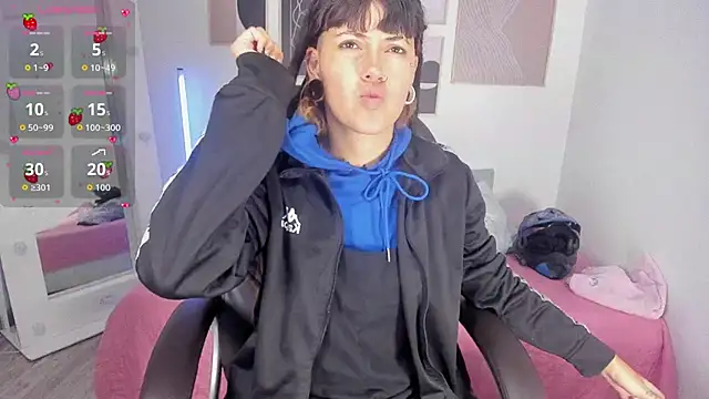 Snapshot of _sharlotte777 chatting on 7, 10, 2025 sharlotte777 online show from 7, 10, 2025