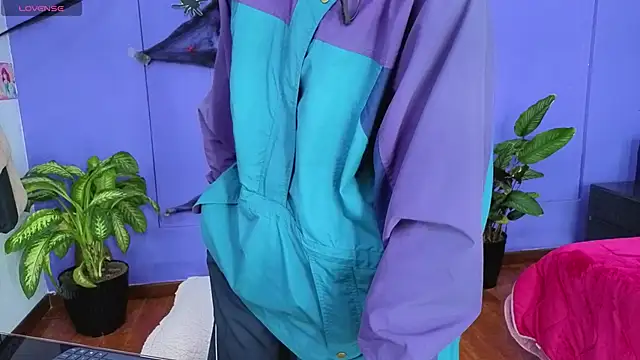 Snapshot of _sharlotte777 chatting on 4, 11, 2025 sharlotte777 online show from 4, 11, 2025