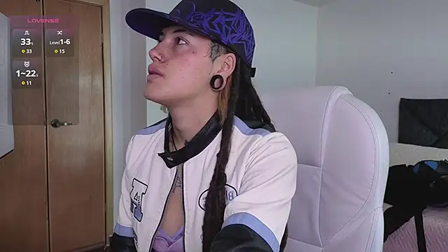 Snapshot of _sharlotte777 chatting on 7, 11, 2025 sharlotte777 online show from 7, 11, 2025