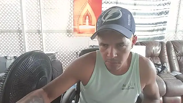 Snapshot of cubano1082 chatting on 2, 7, 2026 cubano1082 online show from 2, 7, 2026