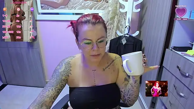 Snapshot of KAROL_MILF chatting on 13, 6, 2026 KAROL MILF online show from 13, 6, 2026