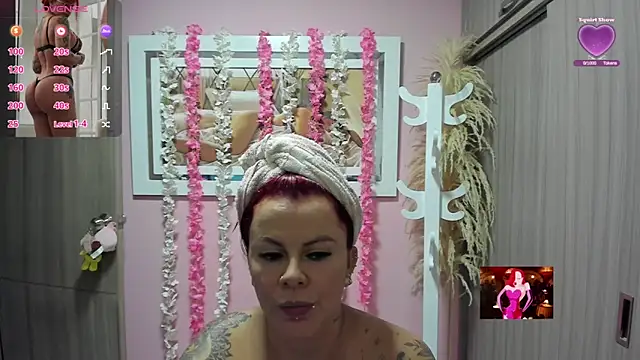 Snapshot of KAROL_MILF chatting on 18, 7, 2026 KAROL MILF online show from 18, 7, 2026