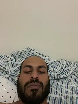 Snapshot of islandvybee55 chatting on 15, 1, 2025 islandvybee55 online show from 15, 1, 2025