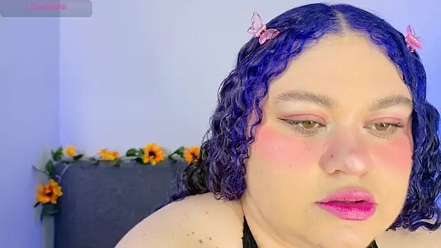 lunitaa0 online show from 25, 3, 2026