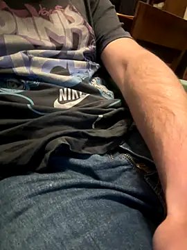 Snapshot of ridingbud chatting on 27, 10, 2025 ridingbud online show from 27, 10, 2025