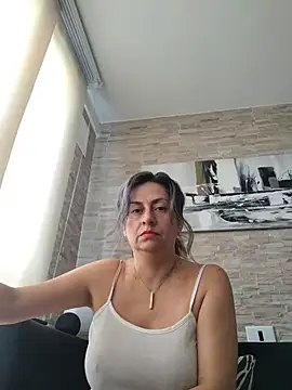 Latiinvenushot online show from 23, 5, 2026