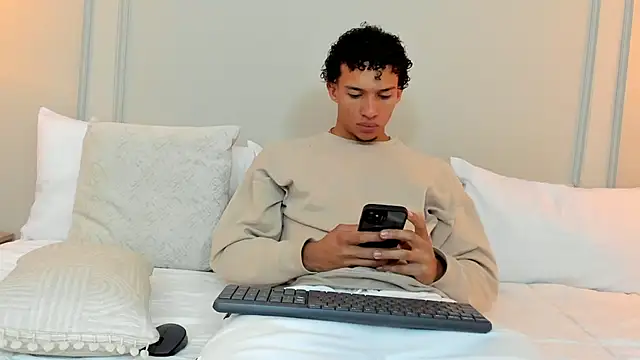 Snapshot of Dominick_star chatting on 12, 12, 2024 Dominick star online show from 12, 12, 2024