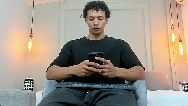 Snapshot of Dominick_star chatting on 14, 12, 2024 Dominick star online show from 14, 12, 2024