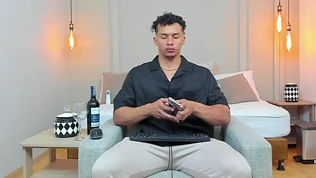 Snapshot of Dominick_star chatting on 15, 2, 2025 Dominick star online show from 15, 2, 2025