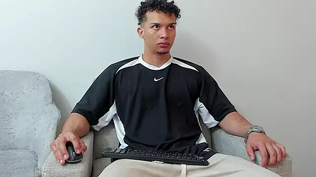 Snapshot of Dominick_star chatting on 17, 2, 2025 Dominick star online show from 17, 2, 2025