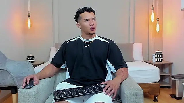 Snapshot of Dominick_star chatting on 25, 2, 2025 Dominick star online show from 25, 2, 2025