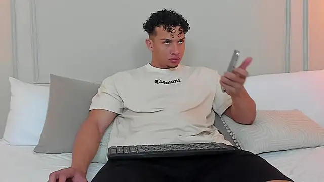 Snapshot of Dominick_star chatting on 2, 3, 2025 Dominick star online show from 2, 3, 2025