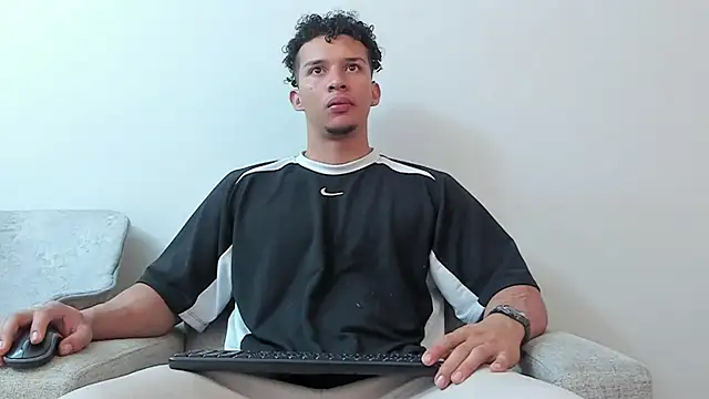 Snapshot of Dominick_star chatting on 7, 3, 2025 Dominick star online show from 7, 3, 2025