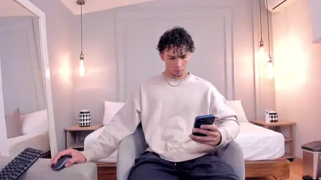 Snapshot of Dominick_star chatting on 24, 9, 2025 Dominick star online show from 24, 9, 2025