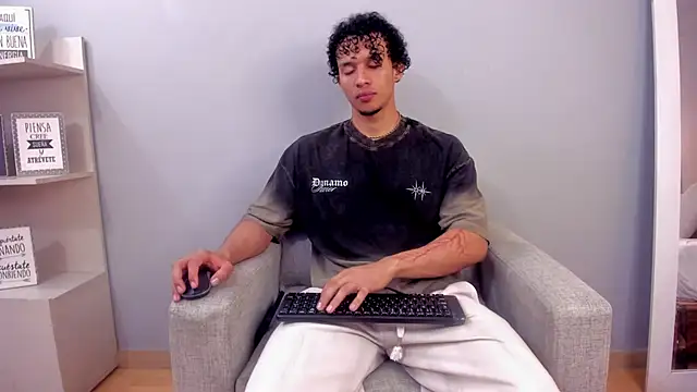 Dominick star online show from 28, 11, 2025