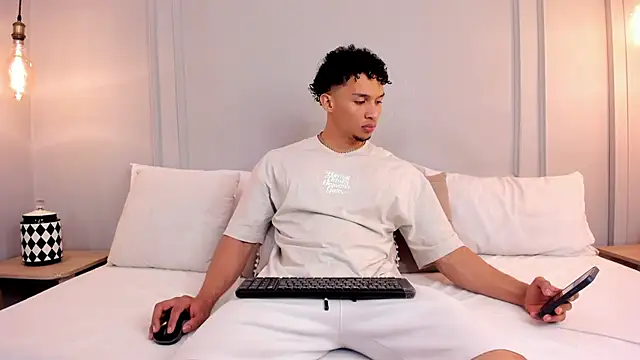 Dominick star online show from 16, 12, 2025