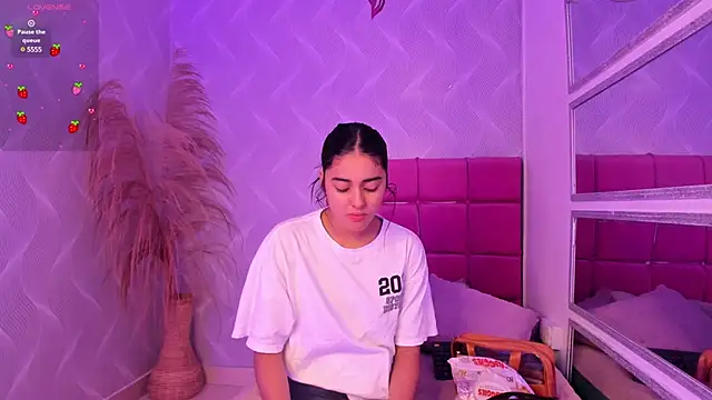 natalia aguirre1 online show from 28, 2, 2025