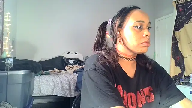 Snapshot of loveluna8 chatting on 7, 1, 2025 loveluna8 online show from 7, 1, 2025