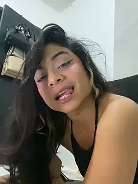 mysteriousgirl20 online show from 14, 4, 2026