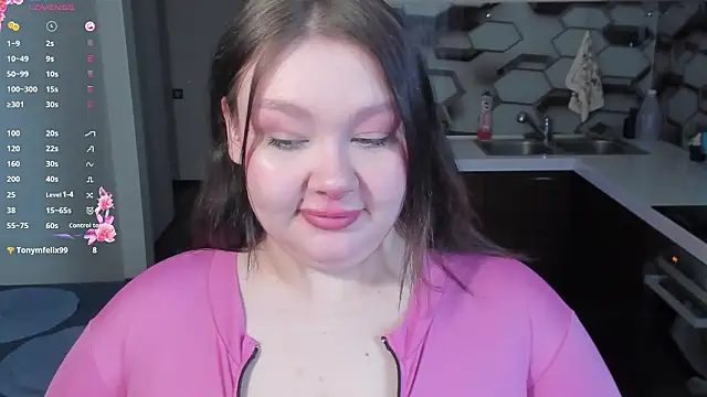 Snapshot of LilyBelll chatting on 2, 2, 2026 LilyBelll online show from 2, 2, 2026