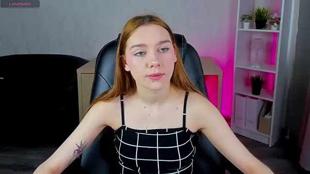 Lesi Moonie01 online show from 4, 2, 2025