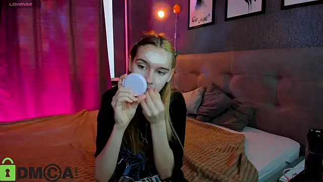 Lesi Moonie01 online show from 14, 10, 2025