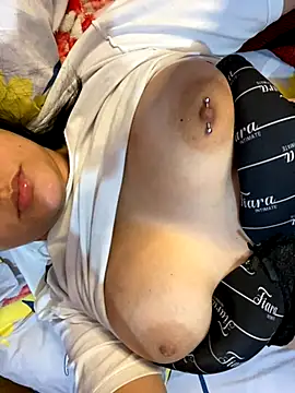 Snapshot of Nicol1997 chatting on 16, 11, 2025 Nicol1997 online show from 16, 11, 2025