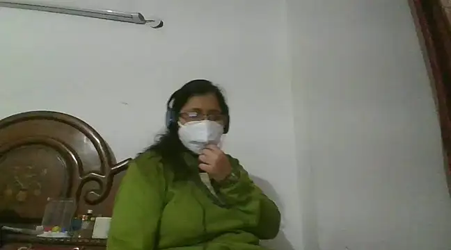 Snapshot of cutiecatty21 chatting on 2, 12, 2024 cutiecatty21 online show from 2, 12, 2024