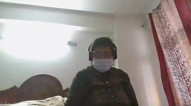 Snapshot of cutiecatty21 chatting on 18, 2, 2025 cutiecatty21 online show from 18, 2, 2025