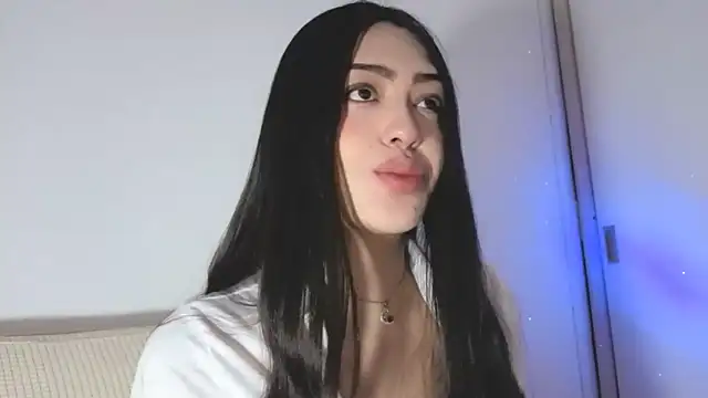 Sweet-Sophiee online show from 25, 4, 2026