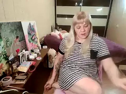 Snapshot of Lia_Laguna77 chatting on 17, 12, 2025 Lia Laguna77 online show from 17, 12, 2025