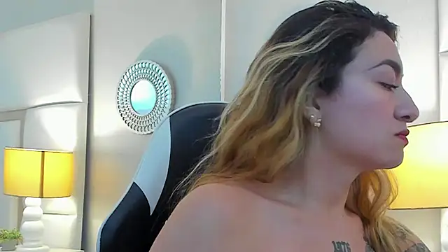 AmbarSantany online show from 1, 10, 2025