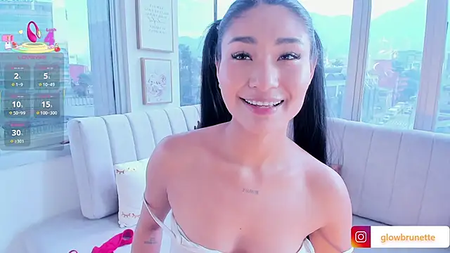 Megan Lim online show from 1, 3, 2025